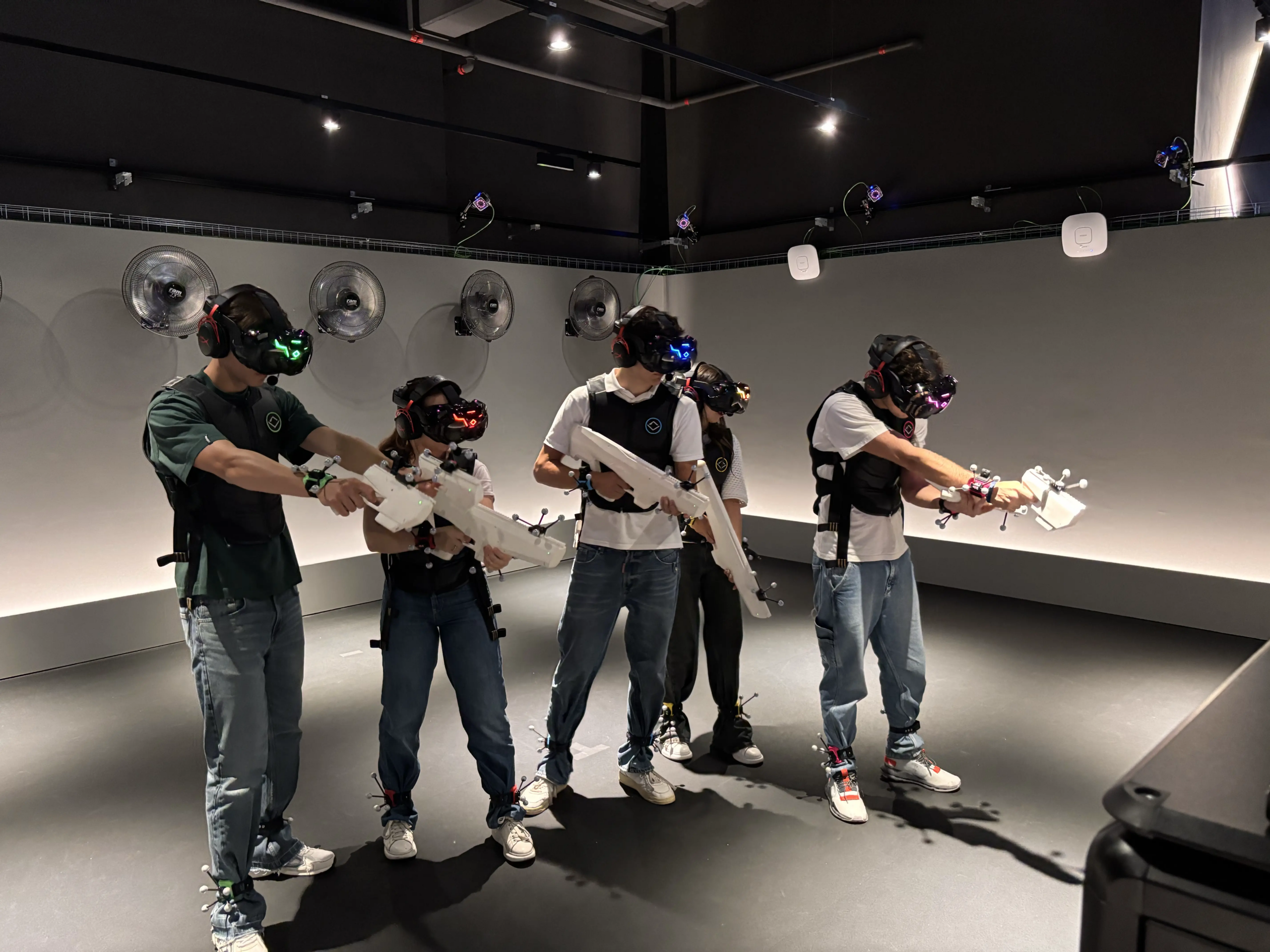 Dalla teoria alla realtà (virtuale): la 5BA visita Sandbox VR